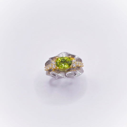 Peridot oval shape cut ring stone size 8x6mm adjustable ring size