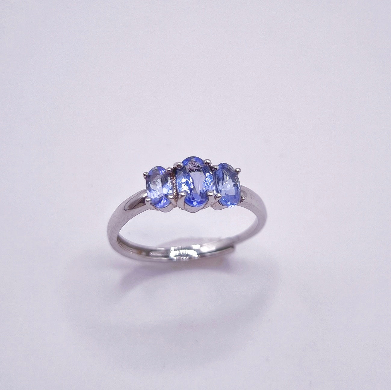Tanzanite oval shape cut ring 3 stones size 5x4mm