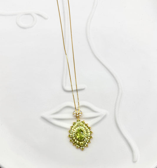 Peridot Bloom Pendant Necklace – Gold-Tone Floral Cluster