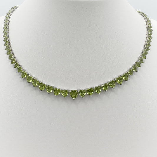 Peridot heart shape tennis necklace in 925 silver - Crystal Elysium