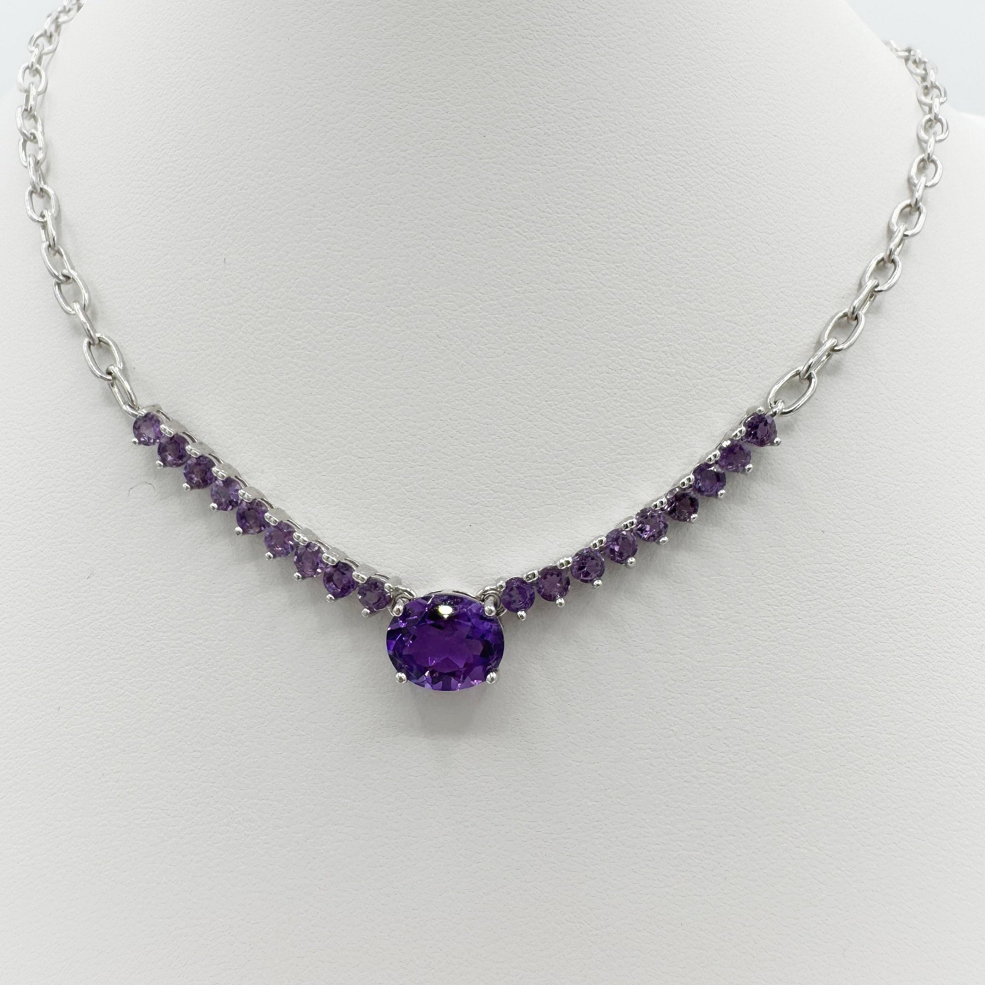 Amethyst necklace with solid chain in 925 sterling silver - Crystal Elysium