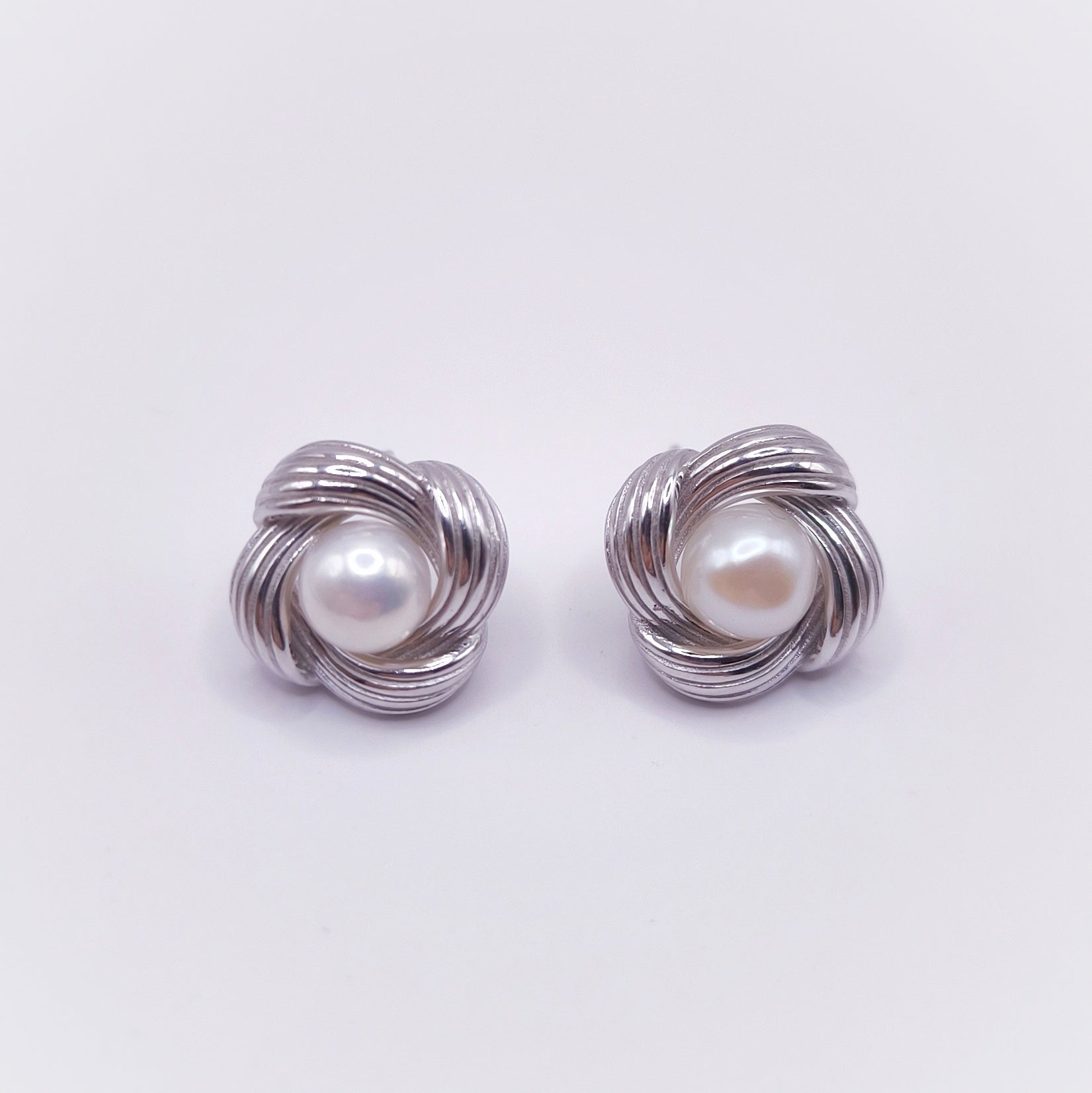 6 mm freshwater pearl ear studs on 925 sterling silver posts
