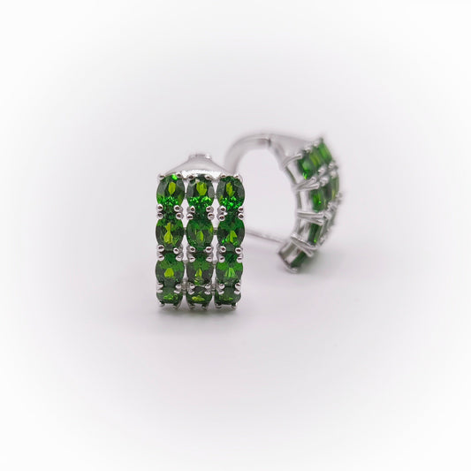 Diopside oval hoop earrings in silver - Crystal Elysium