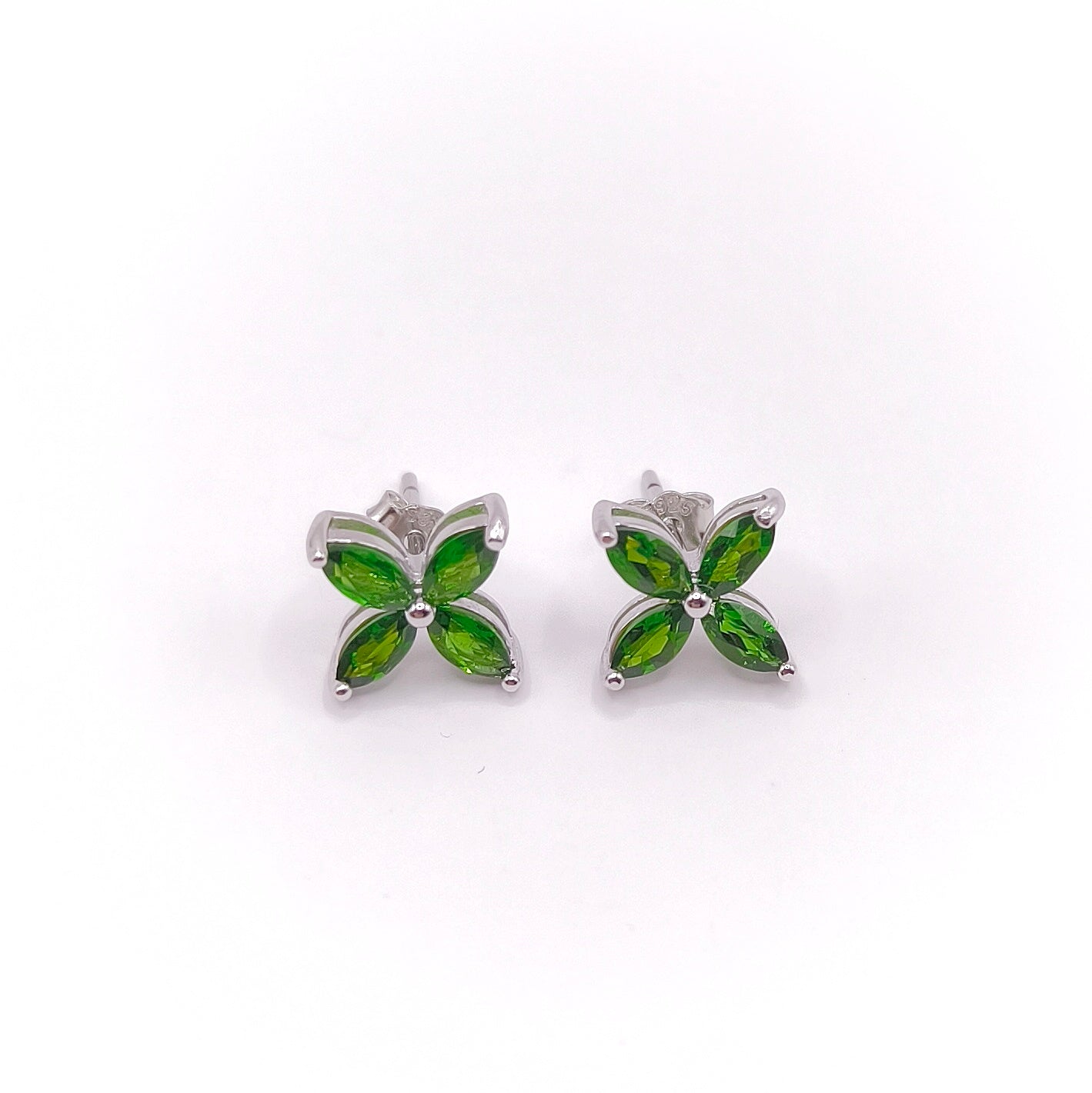 Diopside marquise flower ear studs in 925 silver - Crystal Elysium